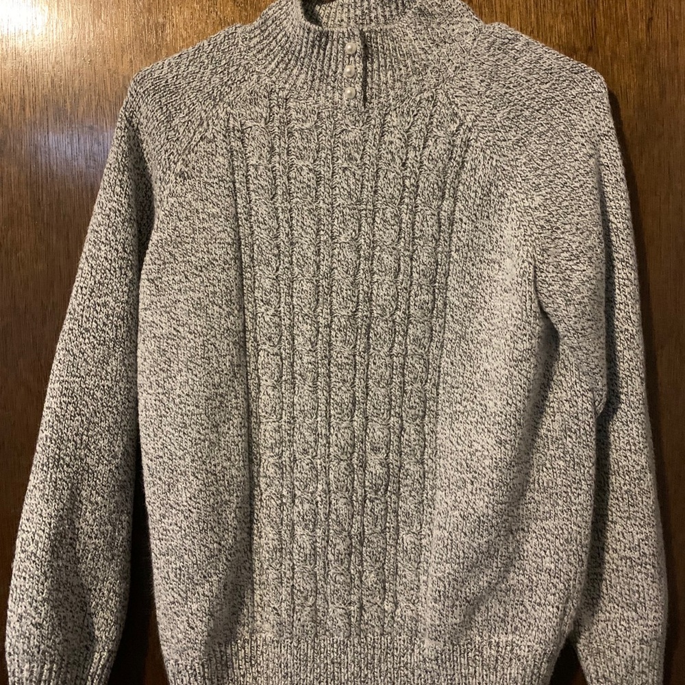 Grey sweater